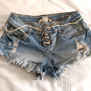 Billabong women's Sz 1 Lace Up Cut off Jean Shorts